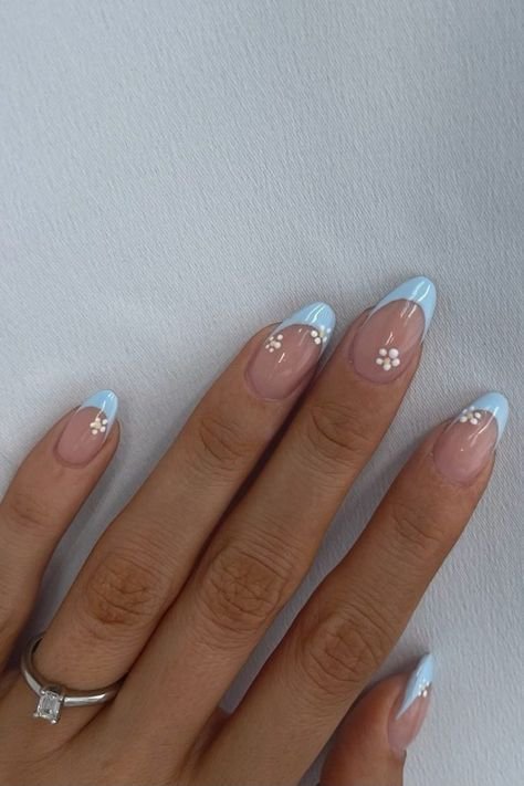 Aesthetic nail designs for spring